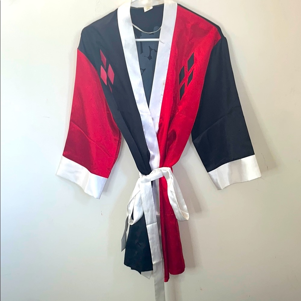 ✨🆕BNWOT!Harley Quinn Silk Robe!Sz Small!♦️♦️♦️